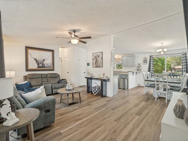 104 Arunda Court, Weatherford, TX 76085