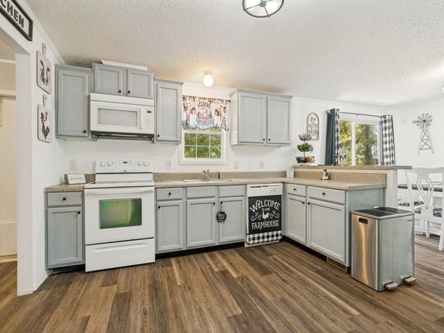 104 Arunda Court, Weatherford, TX 76085