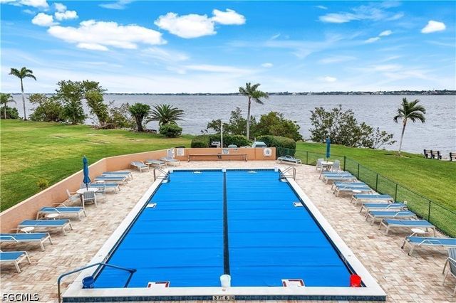 4260 SE 20th PL 206, Cape Coral, FL 33904