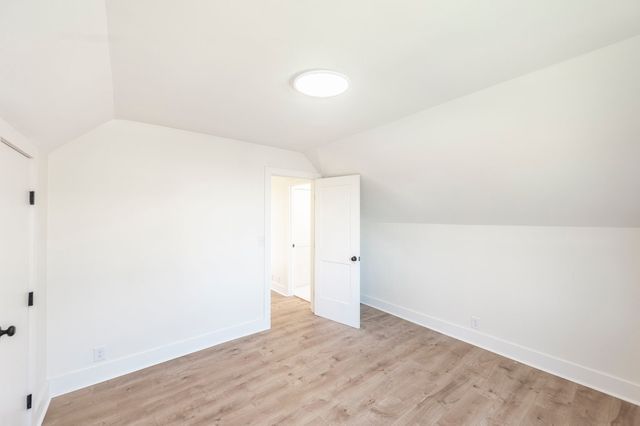 655 Cummings Ln, Cottontown, TN 37048