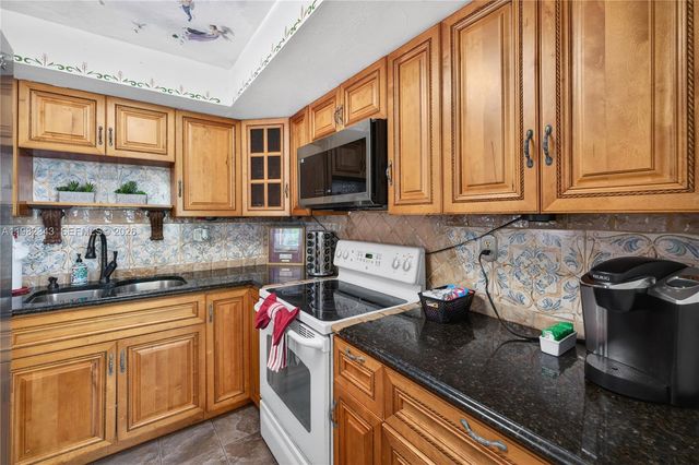 749 NW 43rd Street, Oakland Park, FL 33309