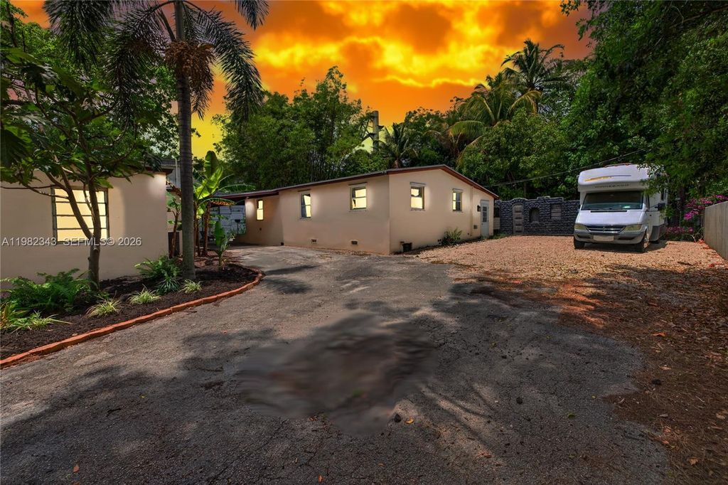 749 NW 43rd Street, Oakland Park, FL 33309
