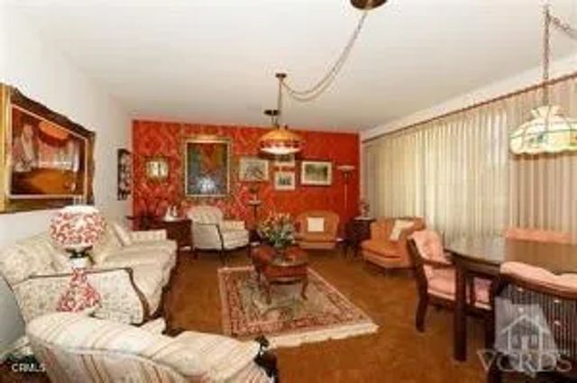 10560 Henderson Road, Ventura, CA 93004