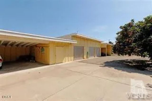 10560 Henderson Road, Ventura, CA 93004