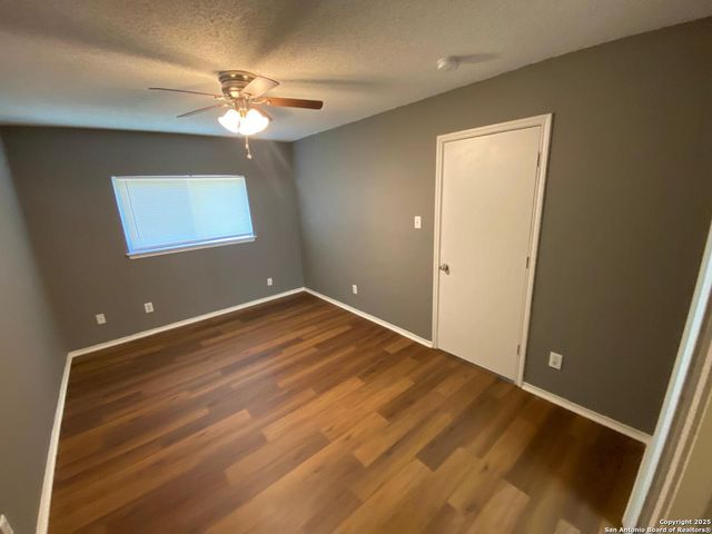 2219 Paddle, San Antonio, TX 78245