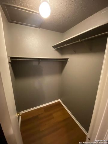 2219 Paddle, San Antonio, TX 78245