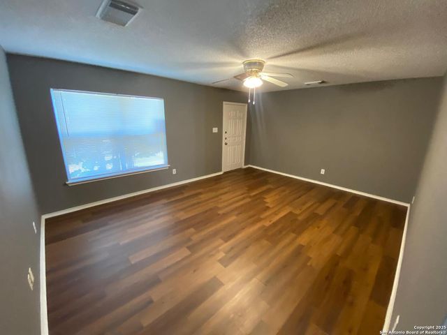 2219 Paddle, San Antonio, TX 78245