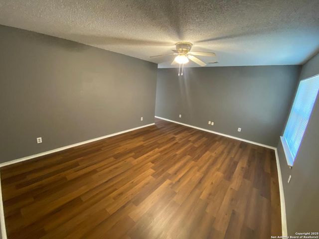 2219 Paddle, San Antonio, TX 78245