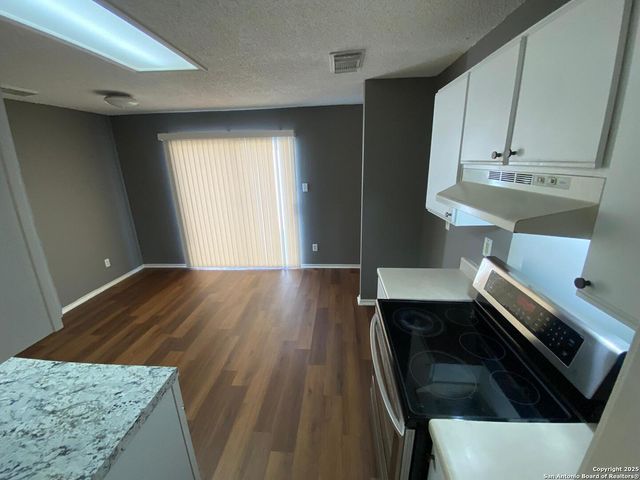 2219 Paddle, San Antonio, TX 78245