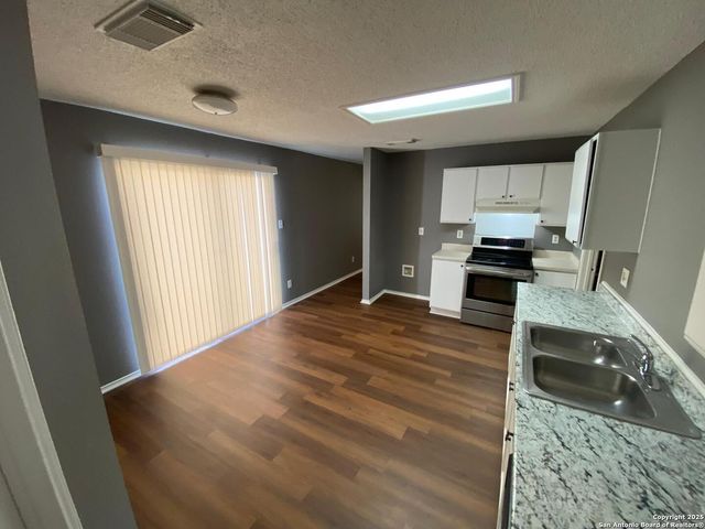 2219 Paddle, San Antonio, TX 78245