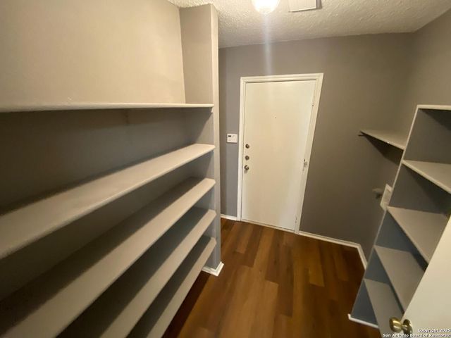 2219 Paddle, San Antonio, TX 78245