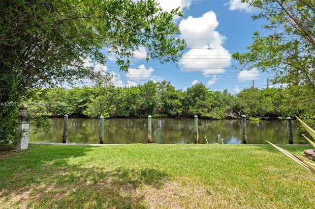 4512 SW 37th Avenue, Dania Beach, FL 33312