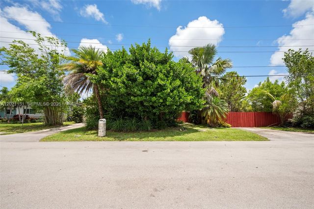 4512 SW 37th Avenue, Dania Beach, FL 33312