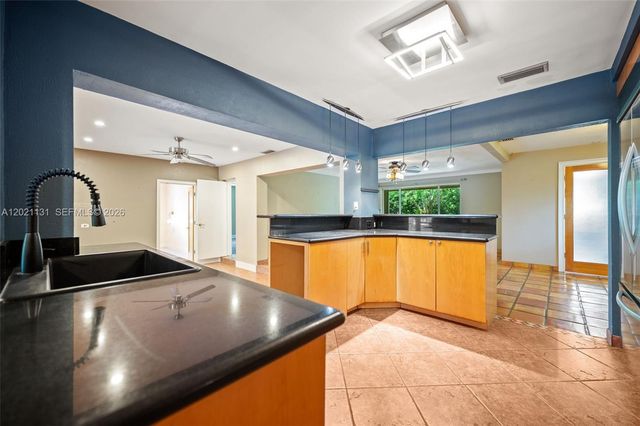 4512 SW 37th Avenue, Dania Beach, FL 33312