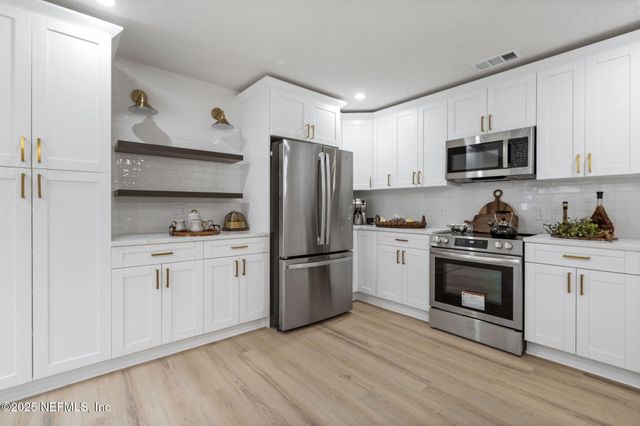 3678 CATHEDRAL COVE Road, Jacksonville, FL 32217