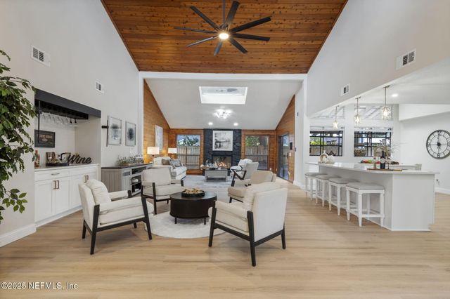 3678 CATHEDRAL COVE Road, Jacksonville, FL 32217