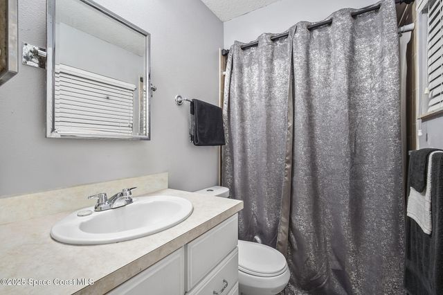 945 Burn Drive NE, Palm Bay, FL 32905