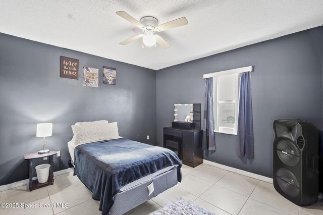 945 Burn Drive NE, Palm Bay, FL 32905