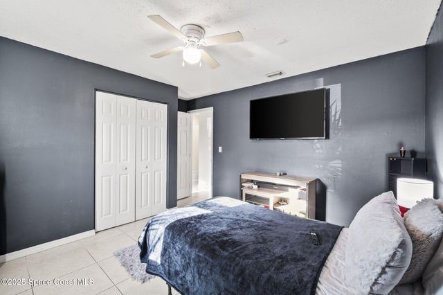 945 Burn Drive NE, Palm Bay, FL 32905