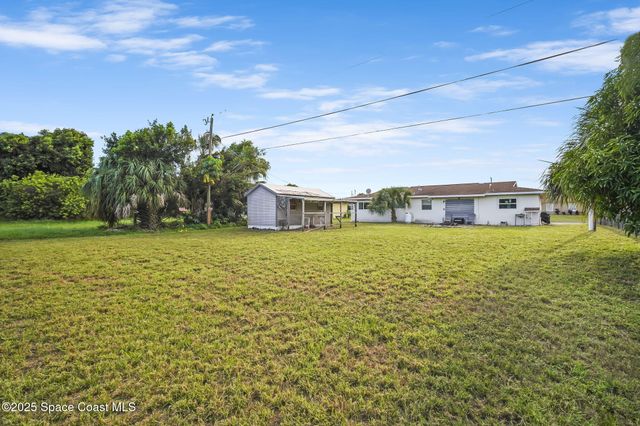 945 Burn Drive NE, Palm Bay, FL 32905