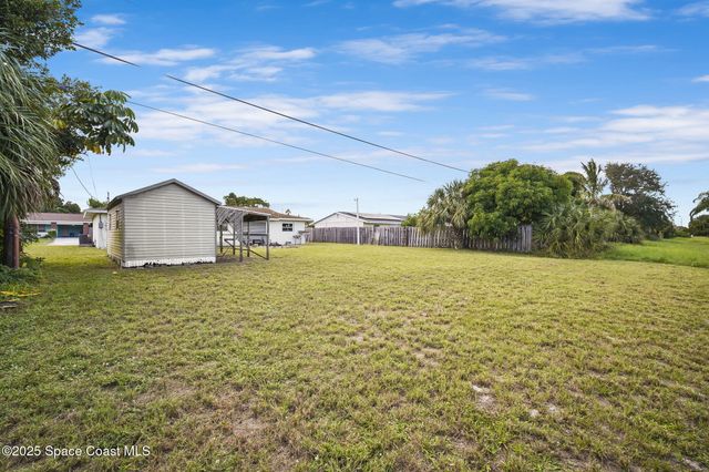 945 Burn Drive NE, Palm Bay, FL 32905