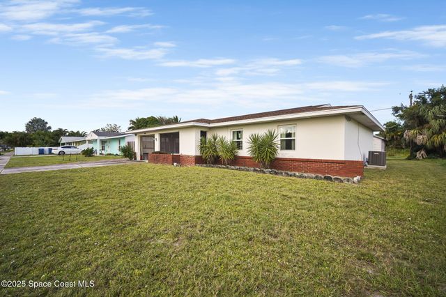 945 Burn Drive NE, Palm Bay, FL 32905
