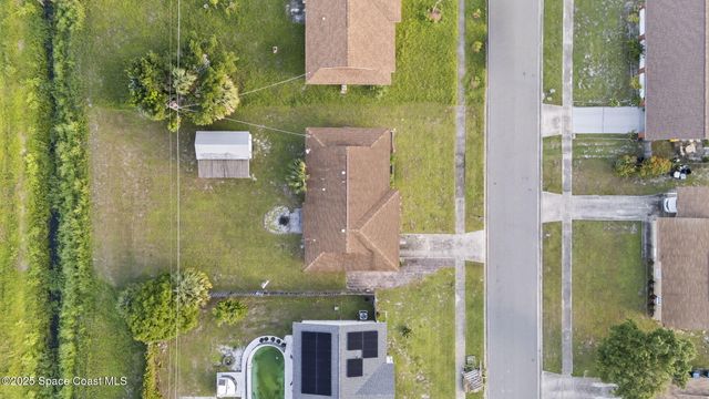 945 Burn Drive NE, Palm Bay, FL 32905