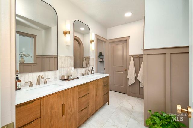 2125 Moon Shadow Dr, Caldwell, ID 83607