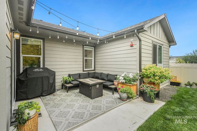 2125 Moon Shadow Dr, Caldwell, ID 83607