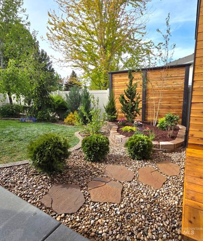 2125 Moon Shadow Dr, Caldwell, ID 83607