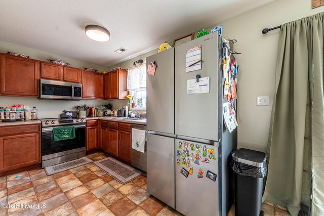 161 Kelly Circle, Hubert, NC 28539