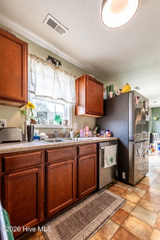 161 Kelly Circle, Hubert, NC 28539