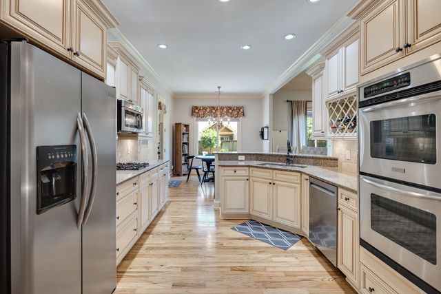 1178 IRWINS GATE DR, Collierville, TN 38017
