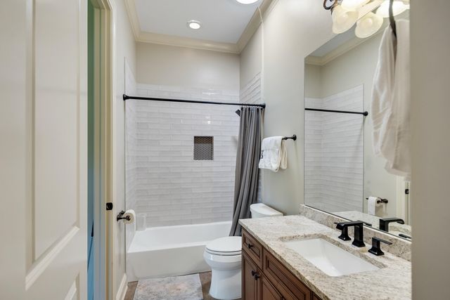1178 IRWINS GATE DR, Collierville, TN 38017