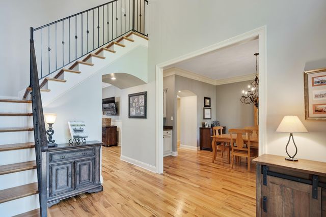 1178 IRWINS GATE DR, Collierville, TN 38017