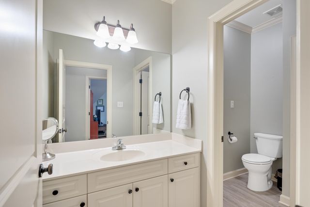 1178 IRWINS GATE DR, Collierville, TN 38017