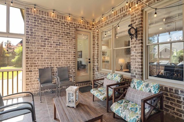 1178 IRWINS GATE DR, Collierville, TN 38017