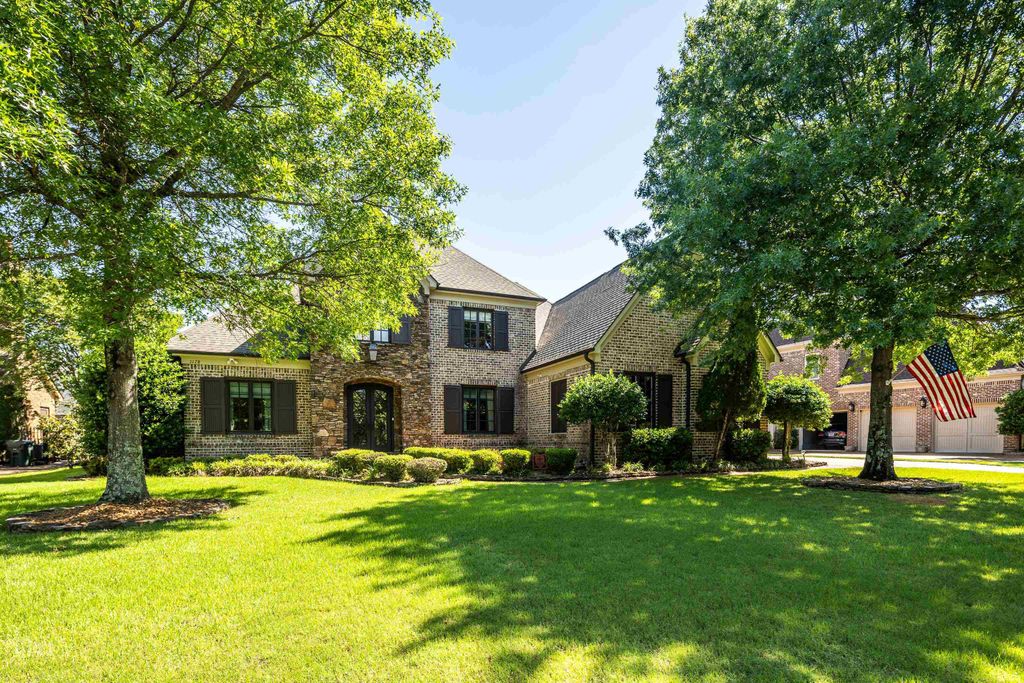 1178 IRWINS GATE DR, Collierville, TN 38017