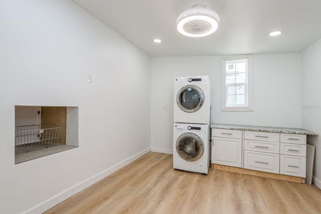 108 DOLPHIN DRIVE E, Oldsmar, FL 34677