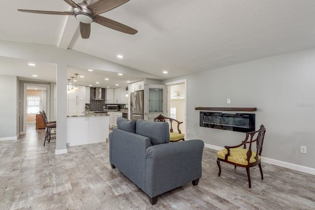 108 DOLPHIN DRIVE E, Oldsmar, FL 34677