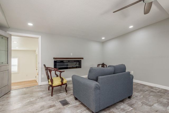 108 DOLPHIN DRIVE E, Oldsmar, FL 34677