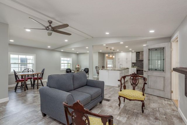 108 DOLPHIN DRIVE E, Oldsmar, FL 34677