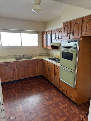 4453 E 154th Street, Cleveland, OH 44128