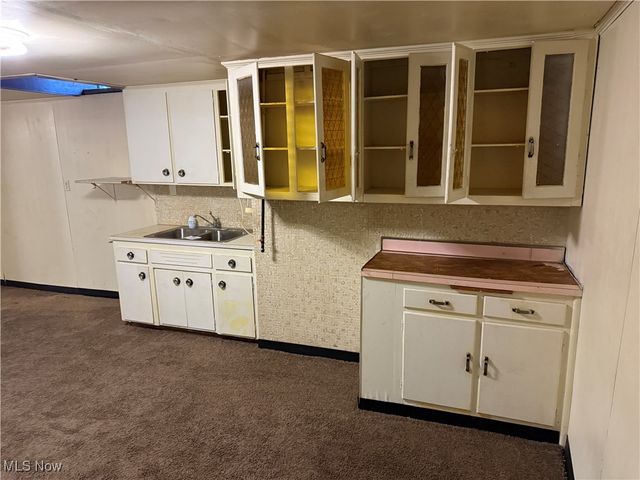 4453 E 154th Street, Cleveland, OH 44128