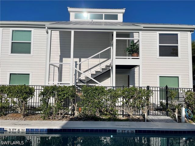 254 6TH AVE S 8, Naples, FL 34102