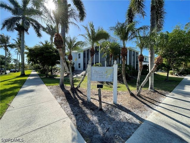 254 6TH AVE S 8, Naples, FL 34102