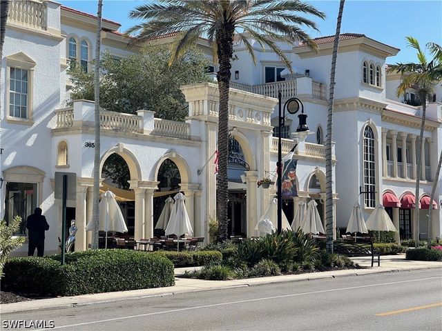 254 6TH AVE S 8, Naples, FL 34102