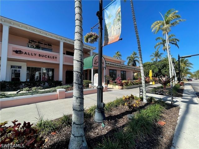 254 6TH AVE S 8, Naples, FL 34102