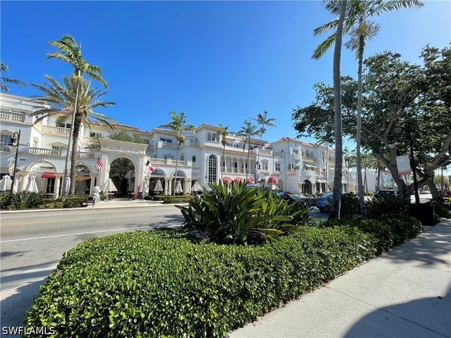 254 6TH AVE S 8, Naples, FL 34102