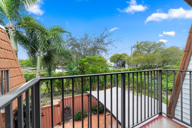 2971 SW 11 Place, Deerfield Beach, FL 33442